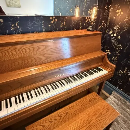 Oak Yamaha P22 Upright Piano