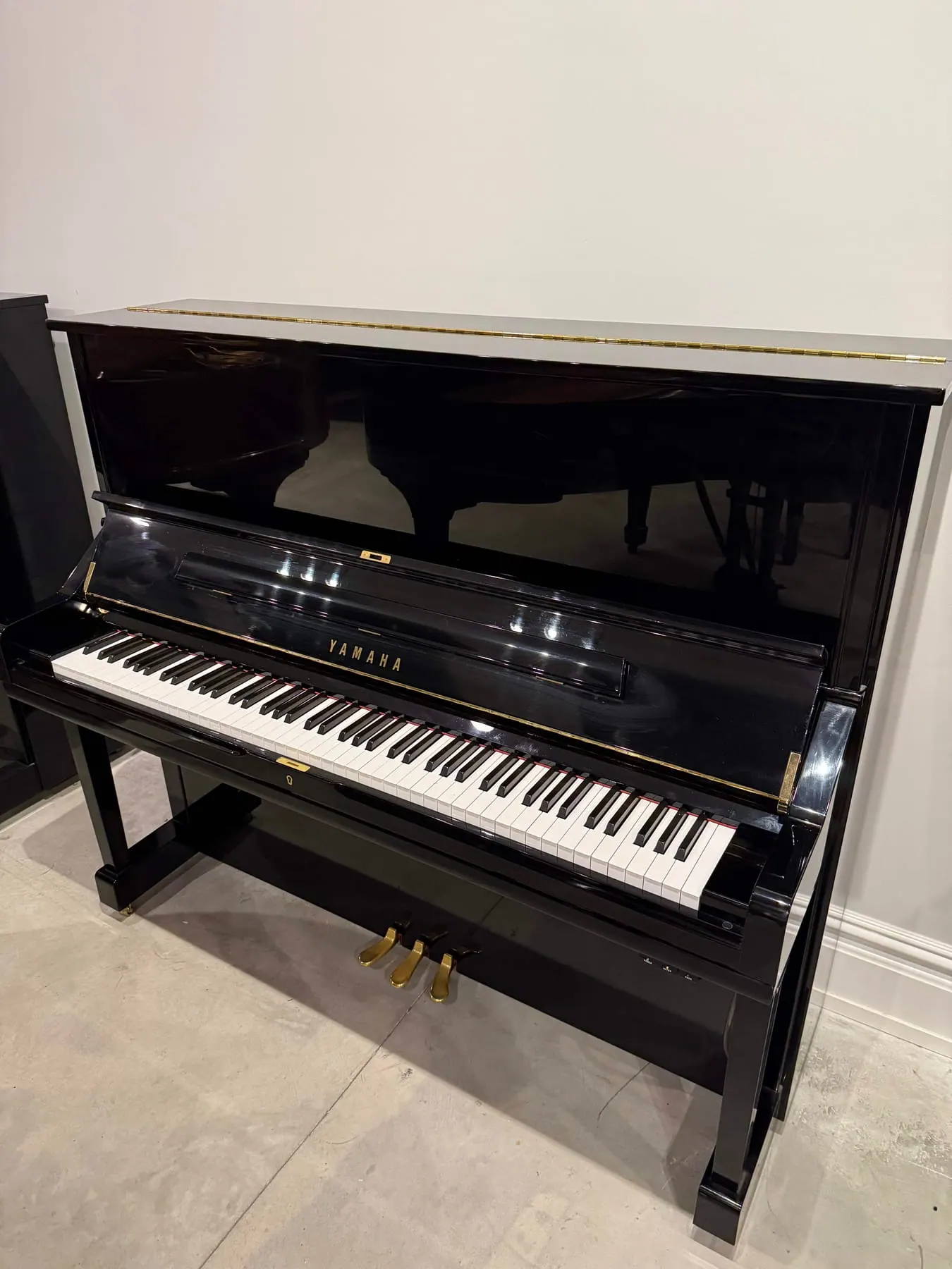 Yamaha U3